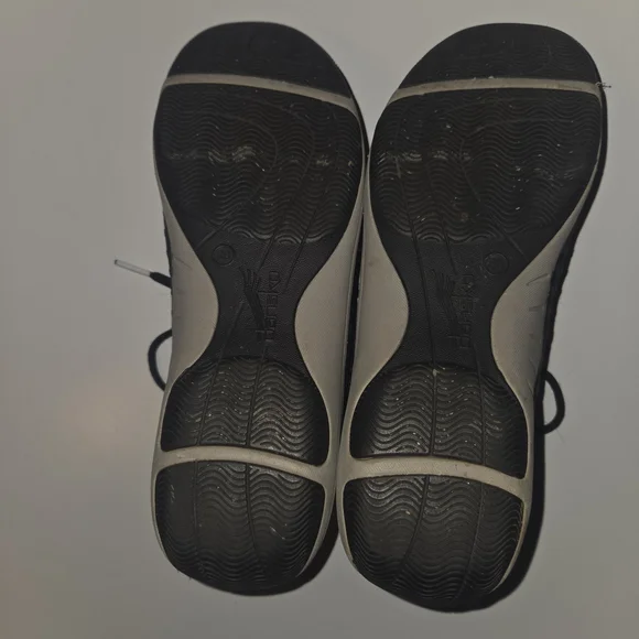 Dansko Hanna Women 38/US8 Black Fabric Nursing Polka Dot Lace Up Sneakers - Picture 5 of 7